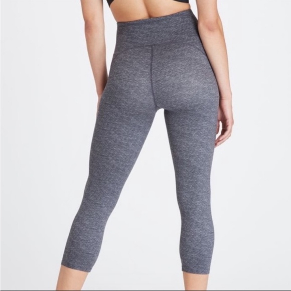 Spanx Booty Boost Crop Leggings Size Medium Grey Heathered